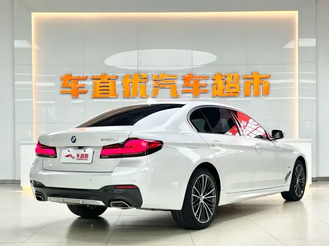 BMW 5 Series — Фото автомобиля 5