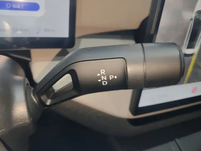 Volvo Volvo XC70 Plug-in Hybrid 2025 High-end Version — Фото автомобиля 13