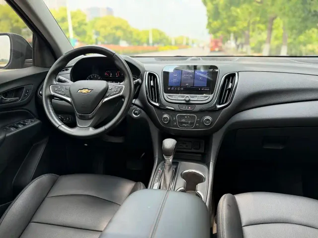Chevrolet Equinox — Фото автомобиля 10