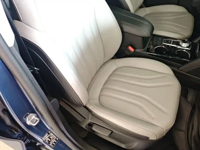 Ford Escape — Фото автомобиля 19