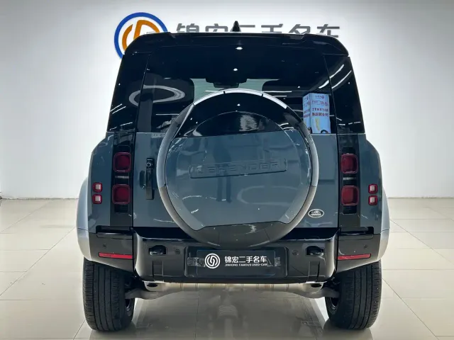 Land Rover Defender — Фото автомобиля 23
