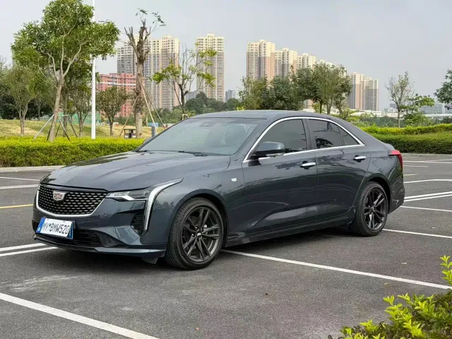 Фотография автомобиля — Cadillac CT4