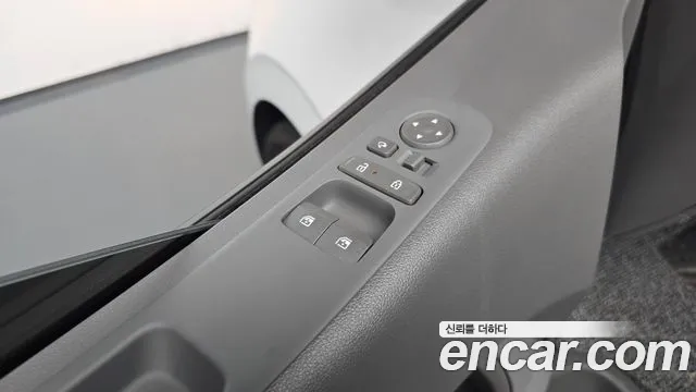 Hyundai Staria Staria 4WD Lounge 9 мест — Фото автомобиля 26