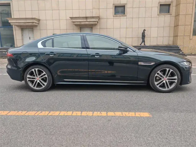 Jaguar XEL — Фото автомобиля 5
