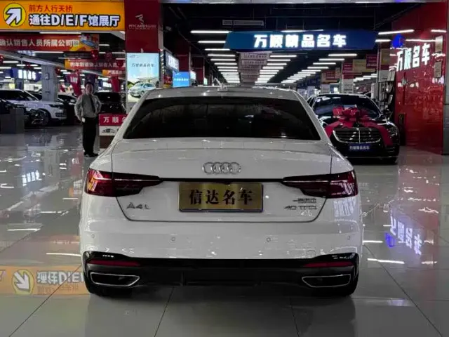 Audi A4L — Фото автомобиля 18
