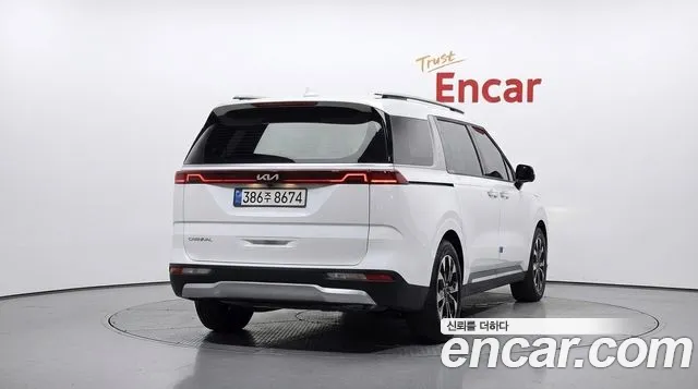 Kia Canival Carnival 4 поколение Бензин 9 мест Prestige — Фото автомобиля 4
