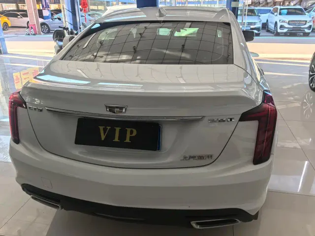 Cadillac CT5 — Фото автомобиля 9