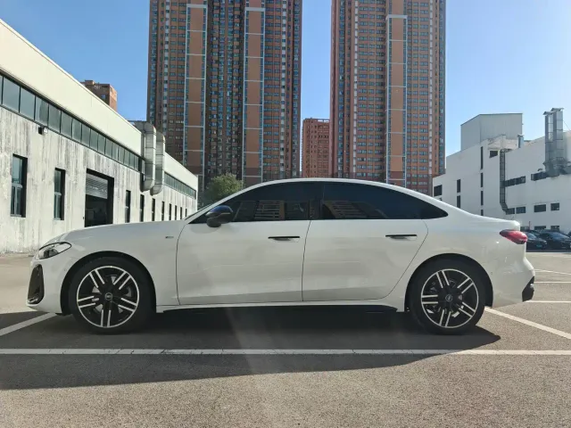 Audi A5L — Фото автомобиля 3