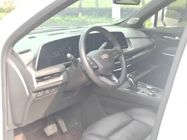 Cadillac XT4 — Фото автомобиля 4