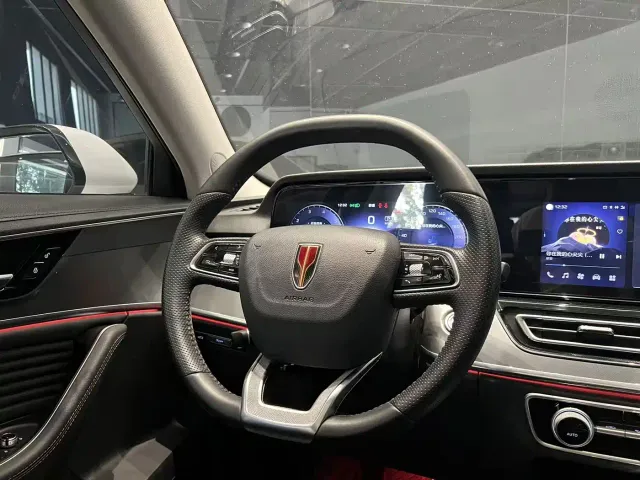 Hongqi HS5 — Фото автомобиля 8
