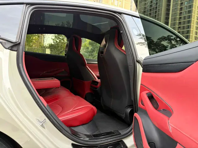 Xiaomi SU7 — Фото автомобиля 5