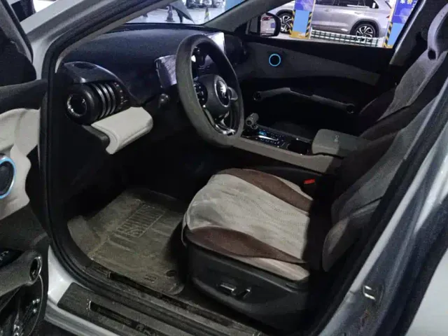 BYD Yuan PLUS — Фото автомобиля 9