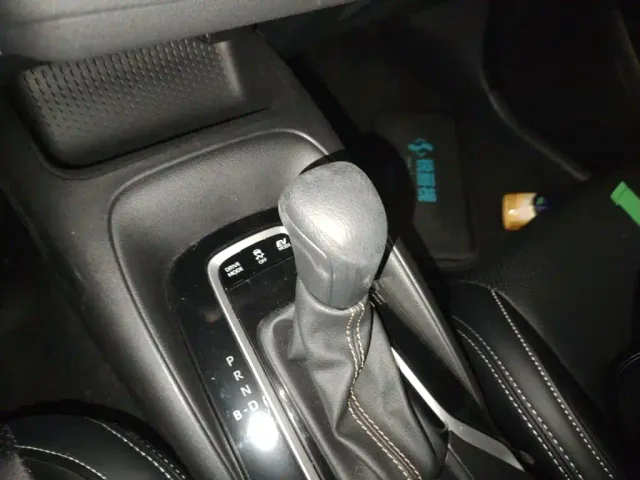 Toyota Levin 2023 Smart Hybrid 1.8L Luxury — Фото автомобиля 10
