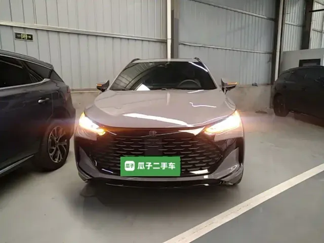 BYD Tang — Фото автомобиля 2