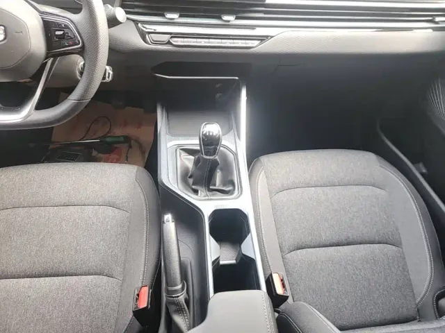 Geely Emgrand — Фото автомобиля 13