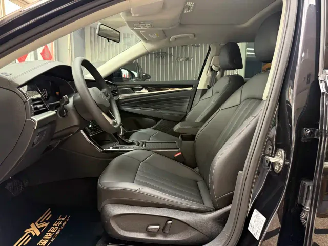 Volkswagen Passat — Фото автомобиля 11