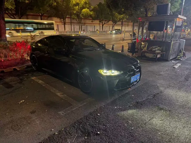 BMW M4 — Фото автомобиля 4