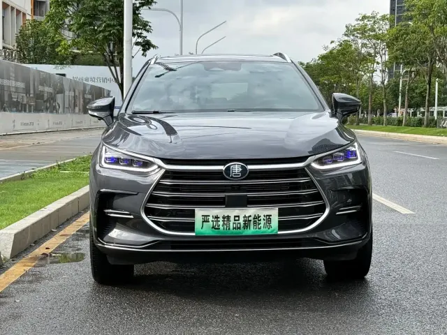 BYD Tang — Фото автомобиля 2