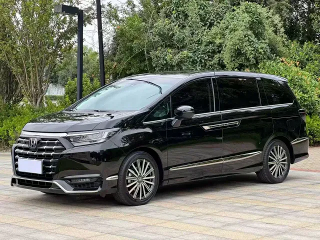 Фотография автомобиля — Honda Elysion
