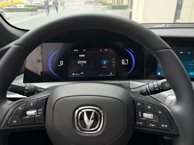 Changan CS35 Plus — Фото автомобиля 12