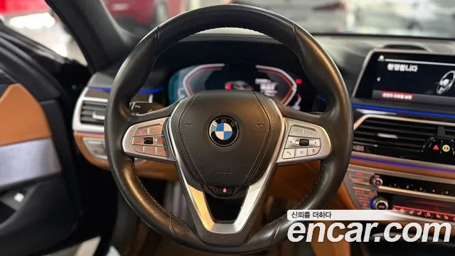 BMW 7 Series — Фото автомобиля 13
