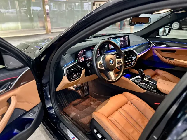 BMW 5 Series — Фото автомобиля 4
