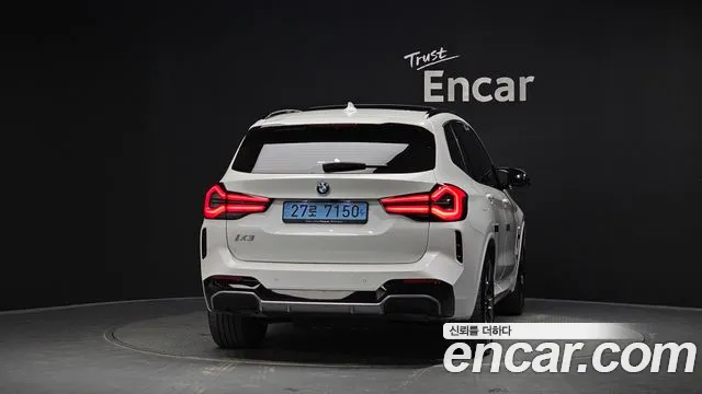 BMW iX3 G08 (2020–2024) — Фото автомобиля 4