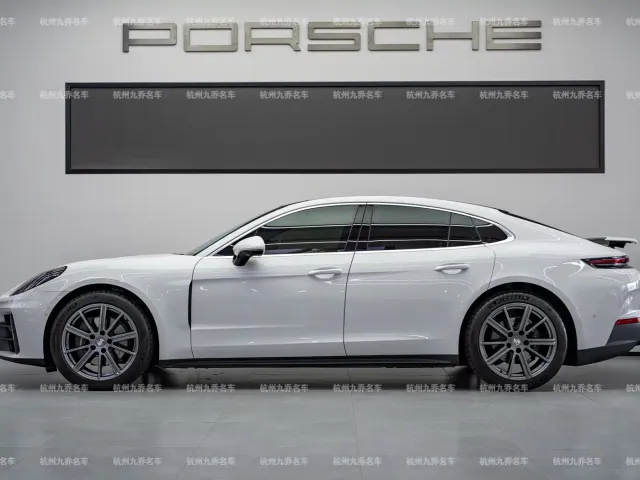Porsche Panamera — Фото автомобиля 8