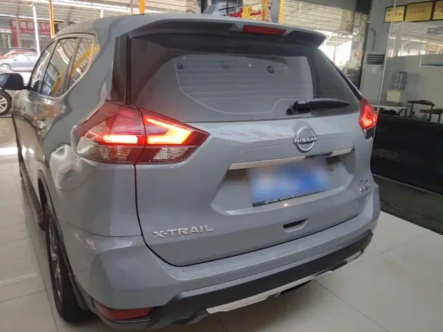 Nissan X-Trail — Фото автомобиля 3