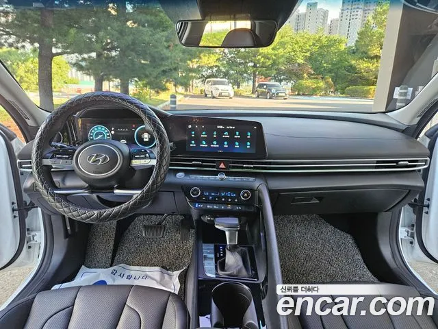 Hyundai AVANTE Новый Avante (CN7) — Фото автомобиля 10