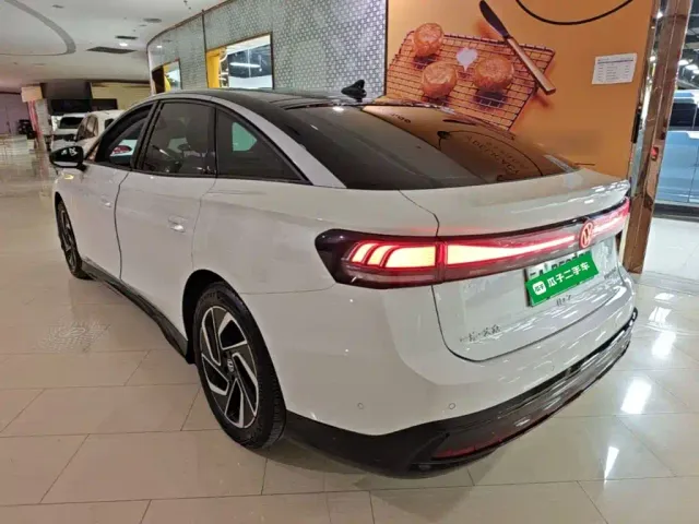 Volkswagen ID.7 Vizzion — Фото автомобиля 4