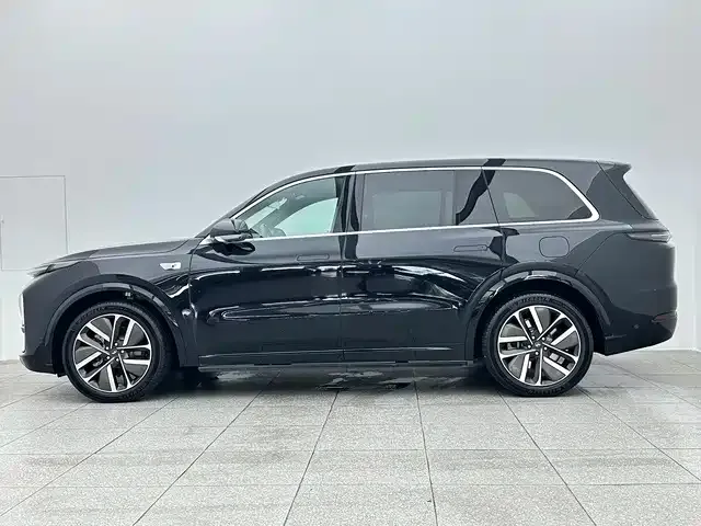Li Auto L9 — Фото автомобиля 8