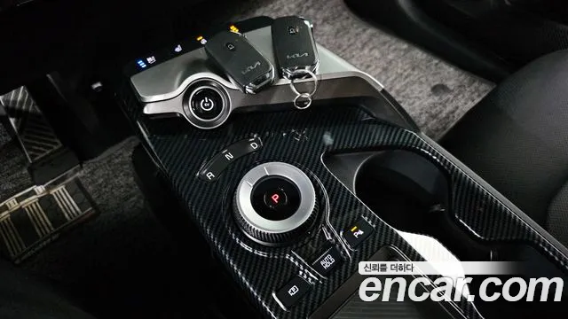 Kia EV6 Standard 4WD — Фото автомобиля 9