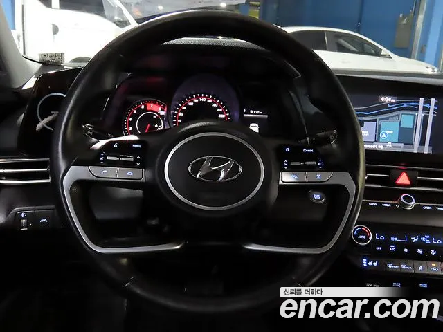 Hyundai Avante CN7 — Фото автомобиля 10