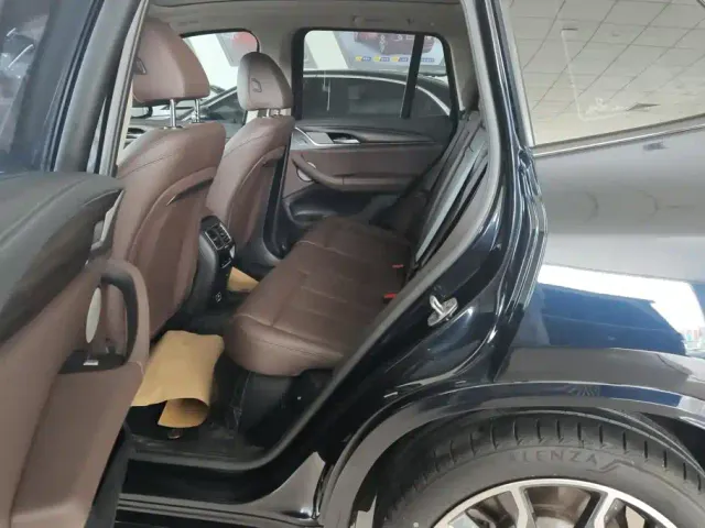 BMW X3 — Фото автомобиля 11
