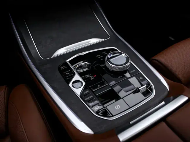 BMW X7 — Фото автомобиля 9