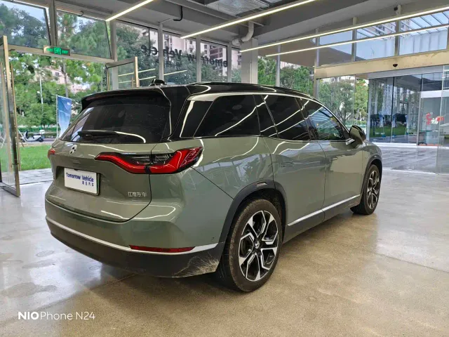 Nio ES8 — Фото автомобиля 5