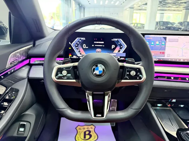 BMW 5 Series — Фото автомобиля 9