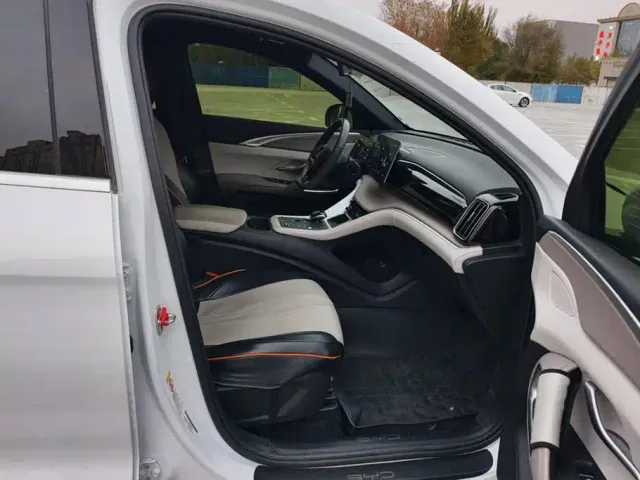 BYD Song Pro — Фото автомобиля 8