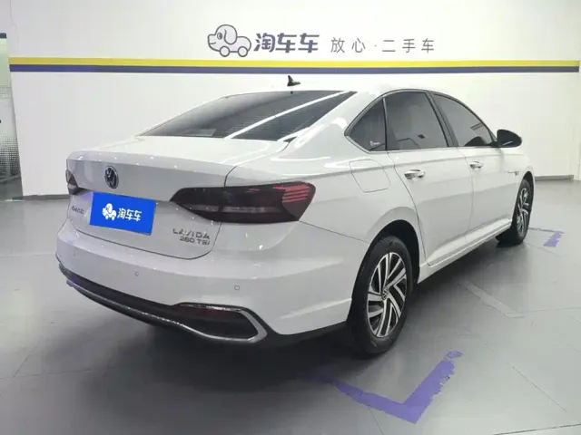 Volkswagen Lavida — Фото автомобиля 3