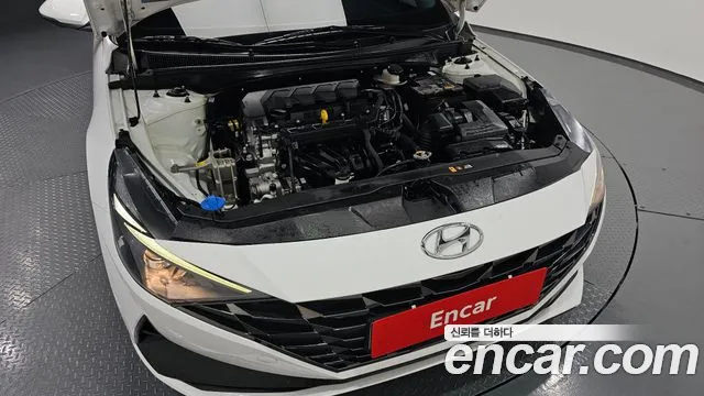 Hyundai Avante CN7 — Фото автомобиля 9