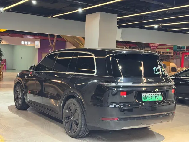 Li Auto L9 — Фото автомобиля 5