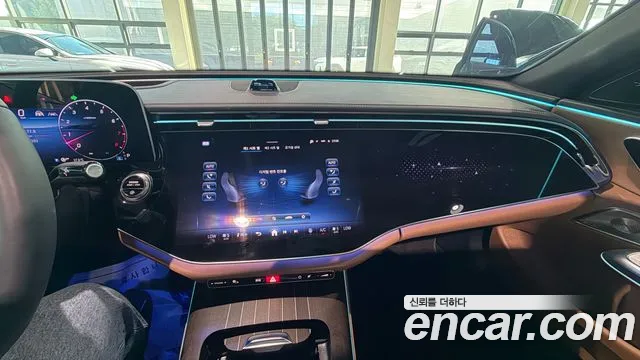 Mercedes-Benz E-Class — Фото автомобиля 15