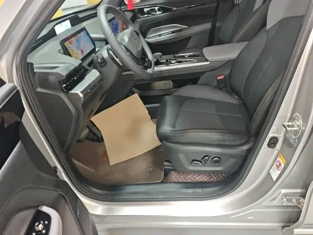 Changan Oshan Z6 EV — Фото автомобиля 14