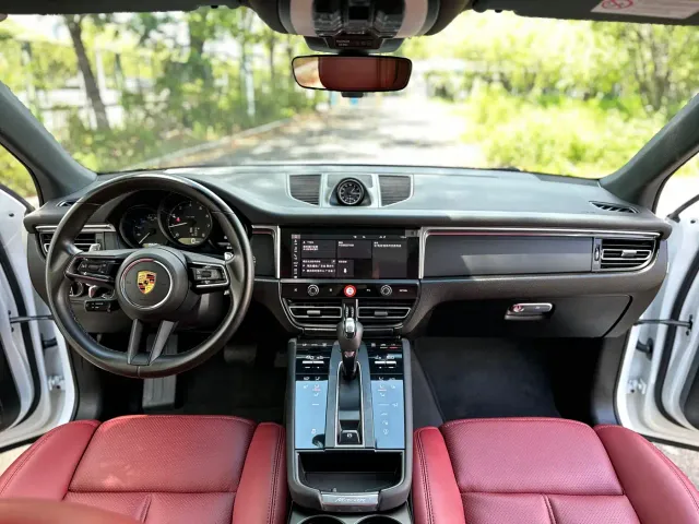 Porsche Macan — Фото автомобиля 9