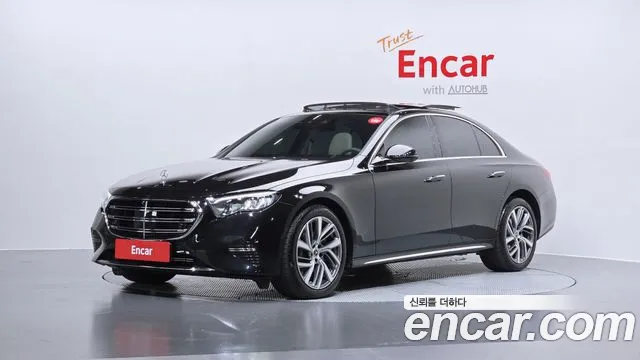 Фотография автомобиля — Mercedes-Benz E-Class