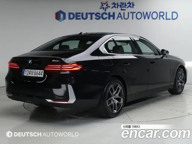 BMW 5 Series G60 — Фото автомобиля 2