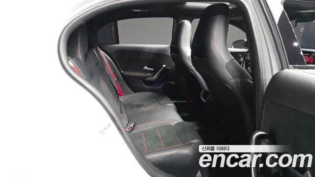 Mercedes-Benz A-Class W177 — Фото автомобиля 12