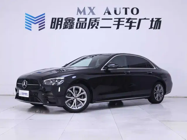 Mercedes-Benz E-Class — Фото автомобиля 2