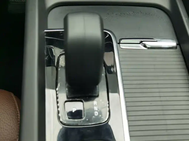 Volvo XC60 — Фото автомобиля 13